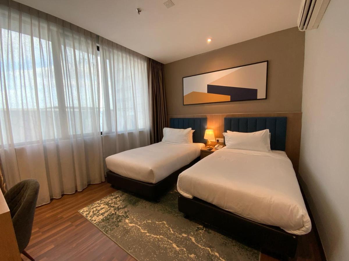 Fives Hotel Johor Bahru City Centre 외부 사진